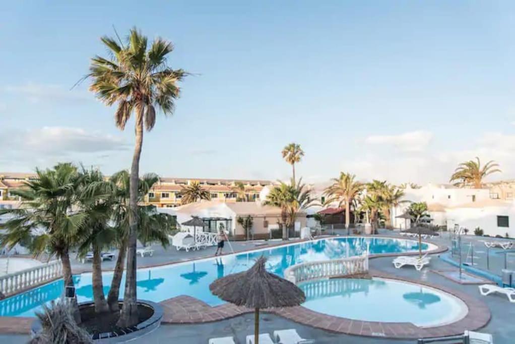 Lovely Apartment Near The Beach With Pool & Wifi Калета де Фусте Екстериор снимка
